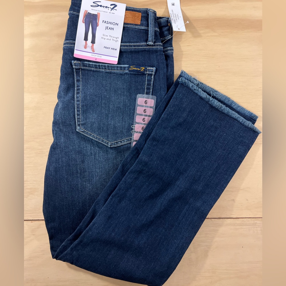 Seven 7 Cropped Frayed Hem Hayden Fashion Denim Jeans Size 6 and 10 Avail NWT